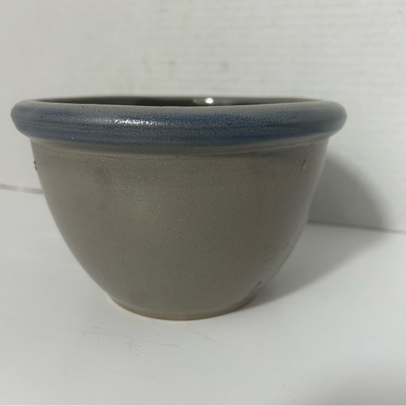 Vintage Rowe Pottery Works Salt Glazed Crock Jar 2002 Blue Gray Holds 4 Cups - Picture 2 of 6